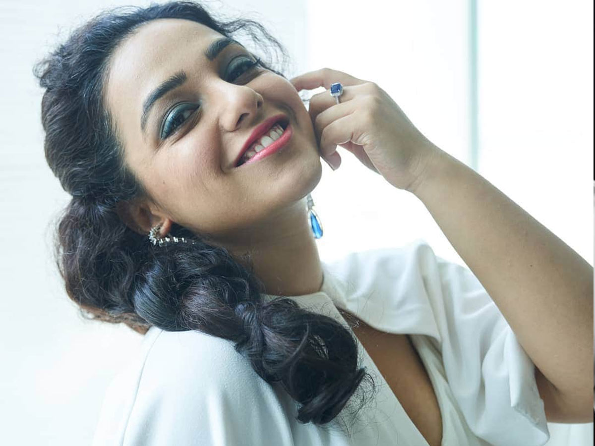 Nithya Menon Latest Photoshoot Photo Gallery - Sakshi4