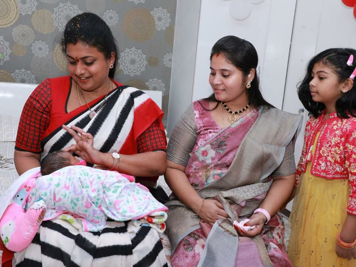 MLA Roja Visits Dy CM Pushpa Srivani House - Sakshi5