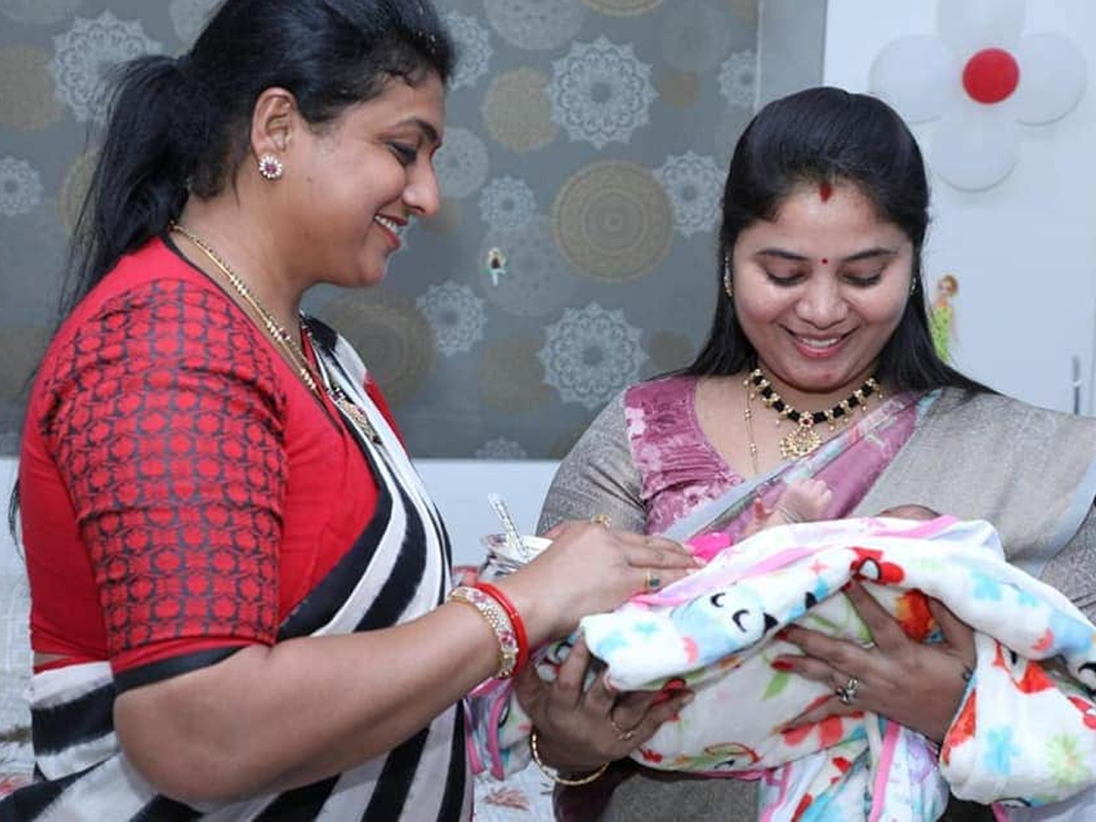 MLA Roja Visits Dy CM Pushpa Srivani House - Sakshi9