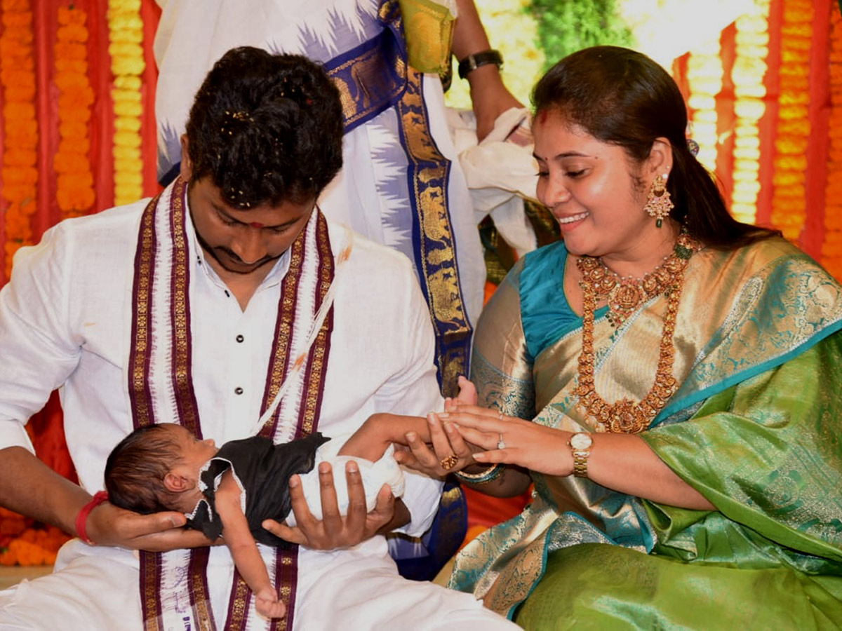 AP Dy CM Pamula Pushpa Sreevani Daughter Naming Ceremony Photo Gallery - Sakshi1