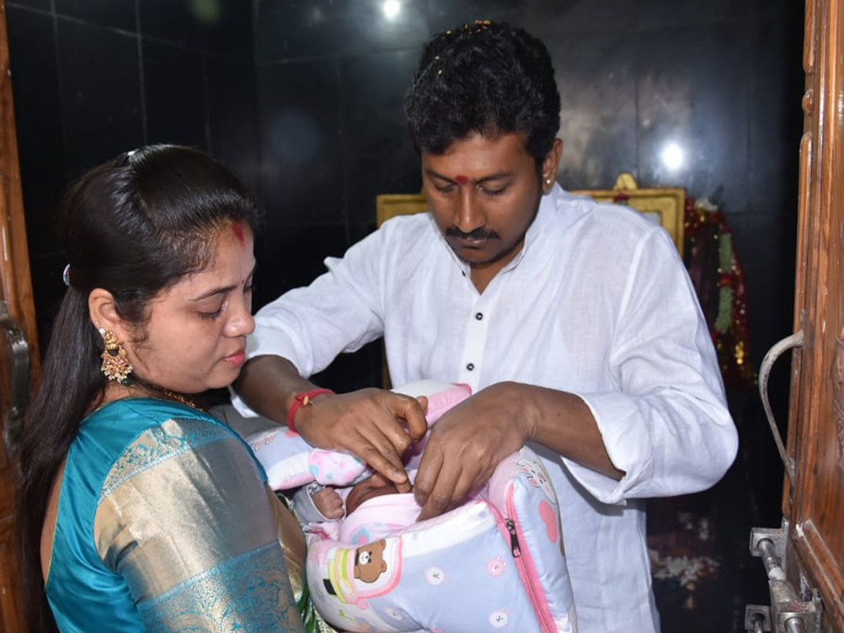 AP Dy CM Pamula Pushpa Sreevani Daughter Naming Ceremony Photo Gallery - Sakshi7