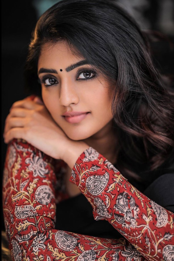 Eesha Rebba Latest Photo Shoot Photo Gallery - Sakshi13