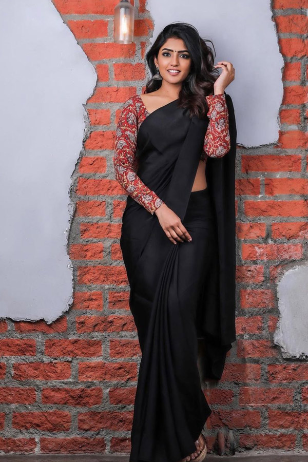 Eesha Rebba Latest Photo Shoot Photo Gallery - Sakshi14