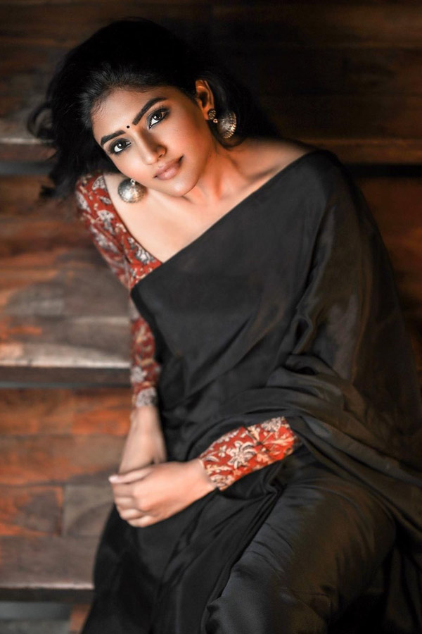 Eesha Rebba Latest Photo Shoot Photo Gallery - Sakshi5