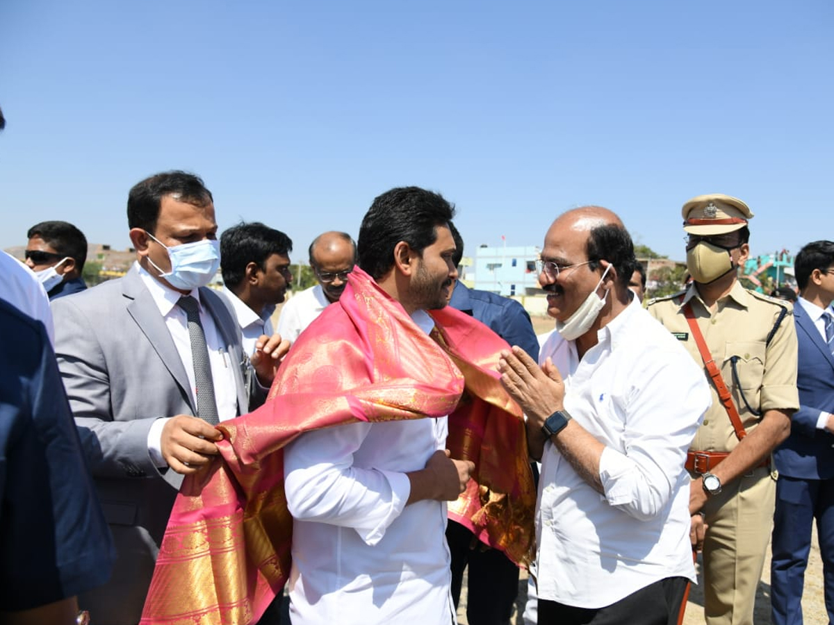 AP CM YS Jagan Grand Welcome To President Ram Nath Kovind Photo Gallery - Sakshi13