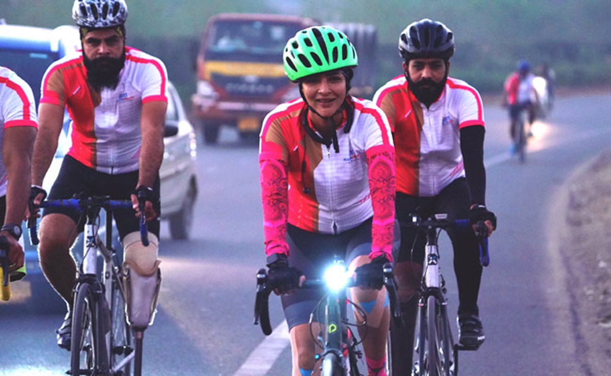 Manchu Lakshmi Completes 100km Cycle Ride Photo Gallery - Sakshi21