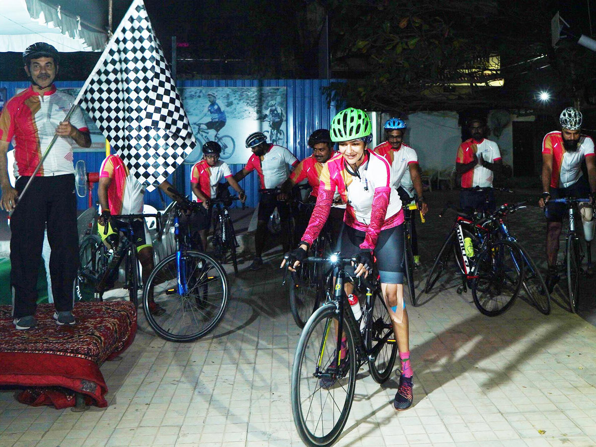 Manchu Lakshmi Completes 100km Cycle Ride Photo Gallery - Sakshi9