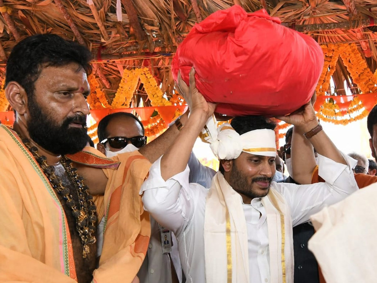 CM YS Jagan Participating In Shivratri Celebrations At Gudivada Photo Gallery - Sakshi7