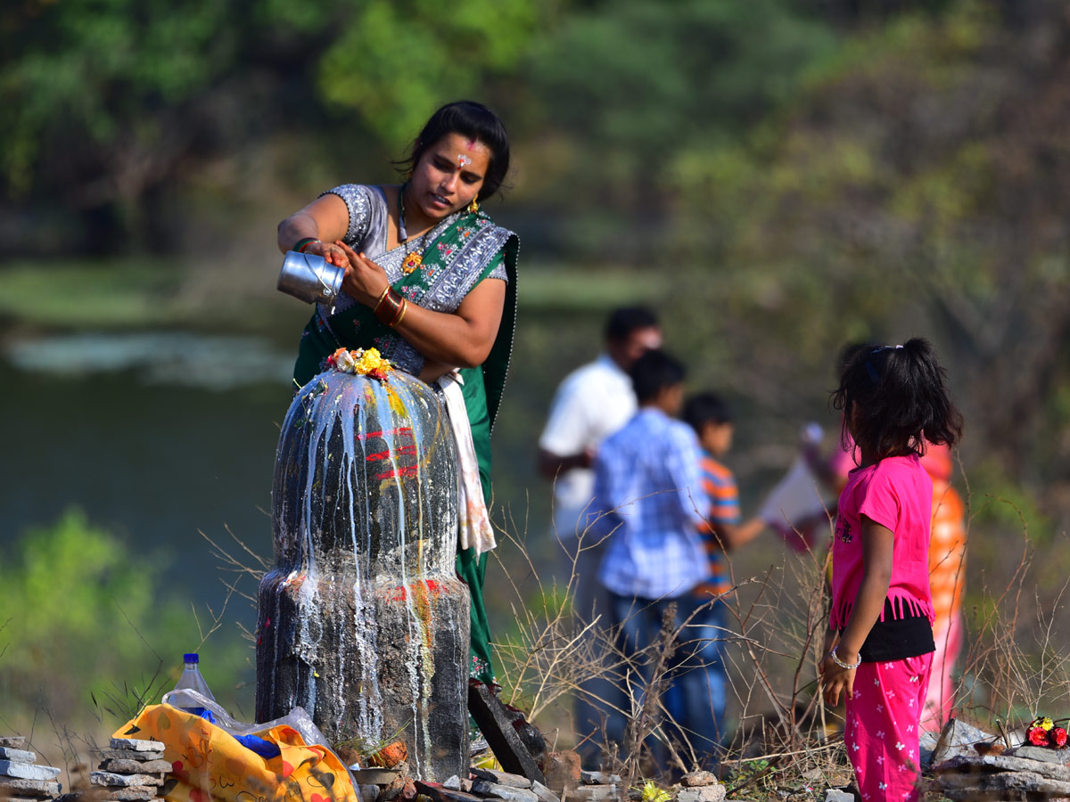 Maha Shivaratri 2021: Rush At Keesaragutta Photo Gallery - Sakshi11