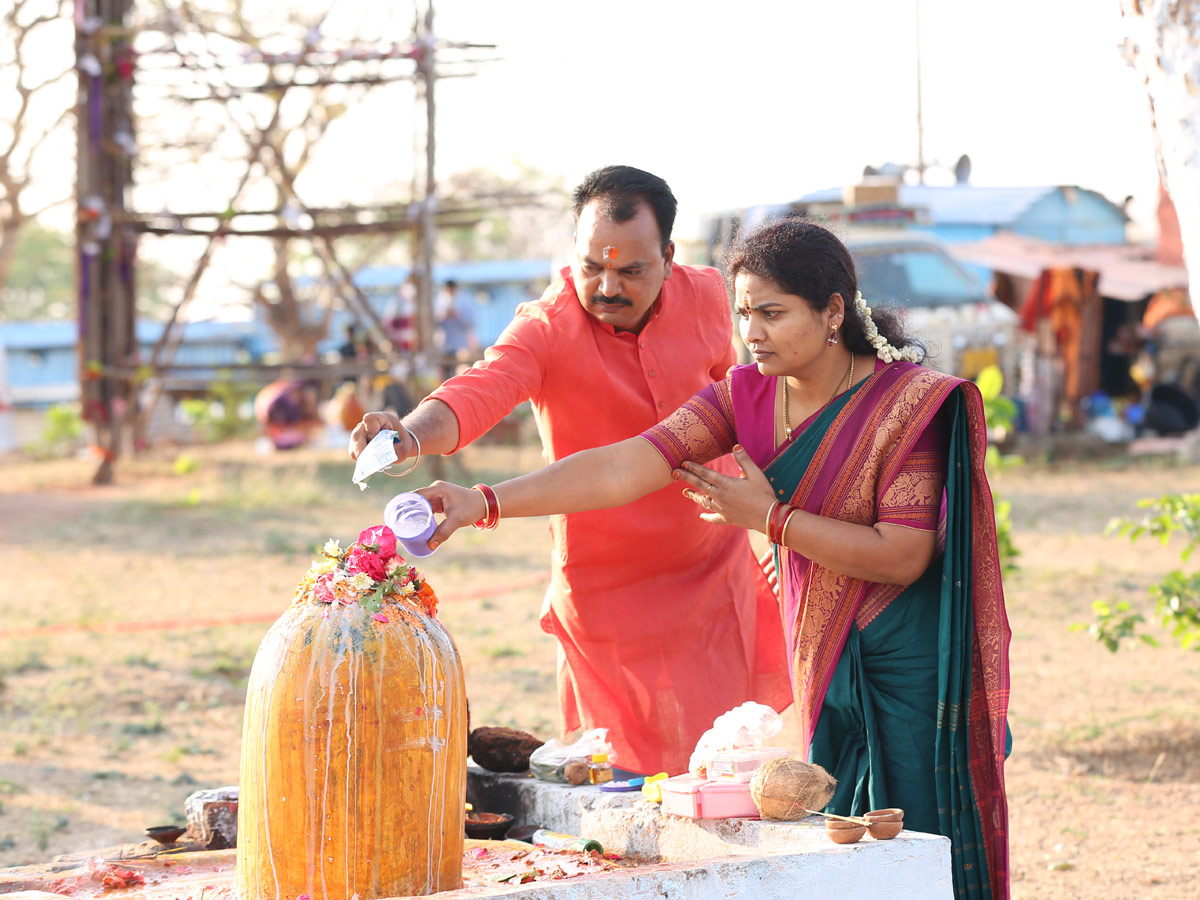 Maha Shivaratri 2021: Rush At Keesaragutta Photo Gallery - Sakshi5