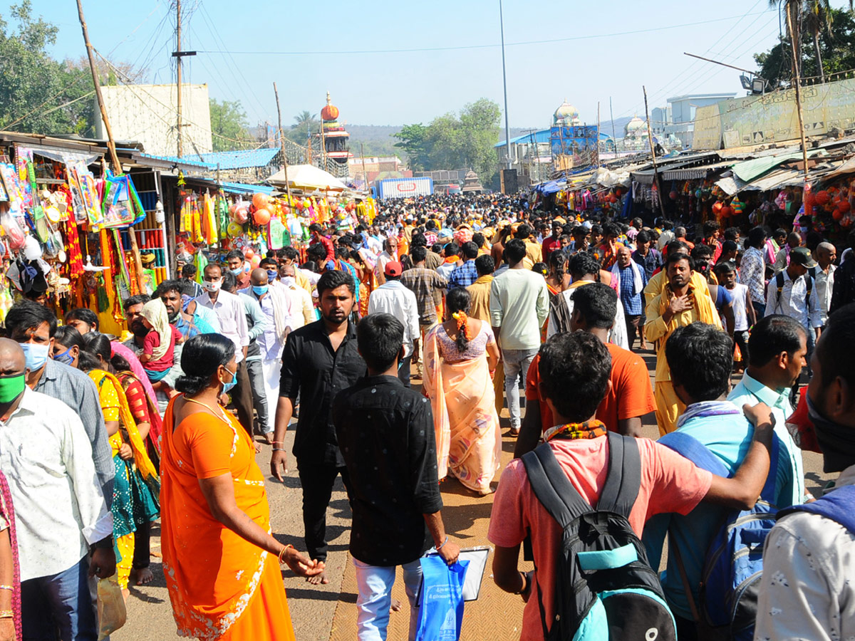 Maha Shivaratri Celebrations At Srisailam Mallikarjuna Swamy Temple Photo Gallery - Sakshi24