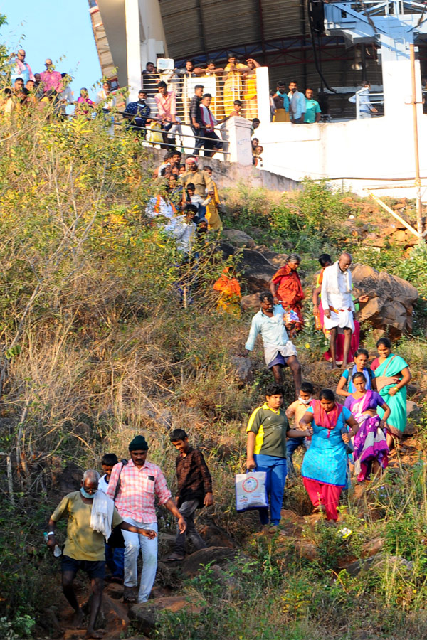 Maha Shivaratri Celebrations At Srisailam Mallikarjuna Swamy Temple Photo Gallery - Sakshi38