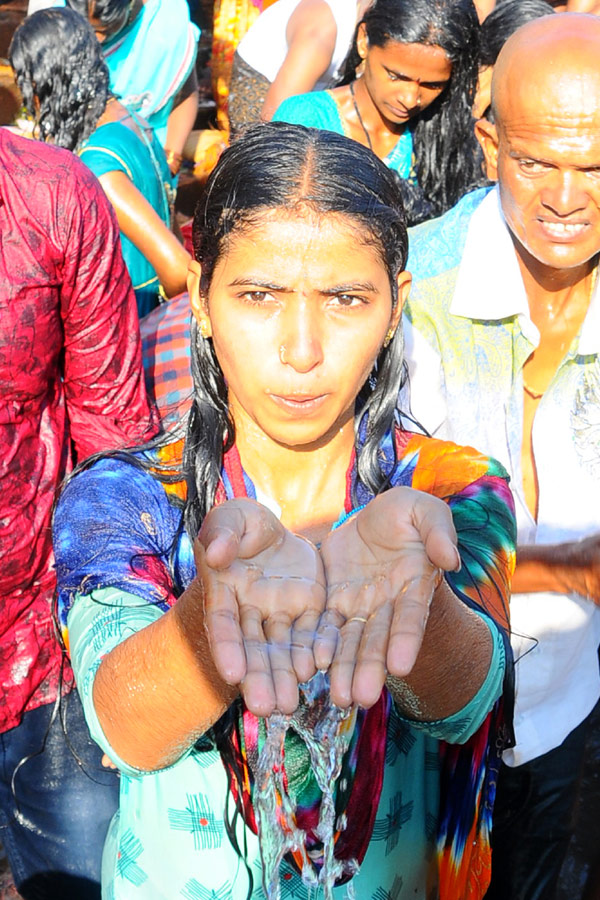 Maha Shivaratri Celebrations At Srisailam Mallikarjuna Swamy Temple Photo Gallery - Sakshi44