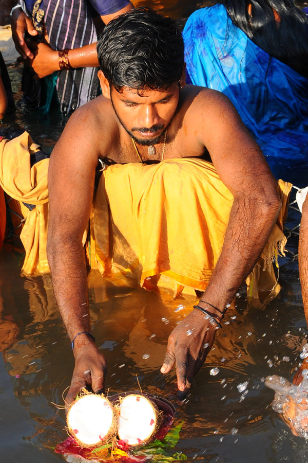 Maha Shivaratri Celebrations At Srisailam Mallikarjuna Swamy Temple Photo Gallery - Sakshi47