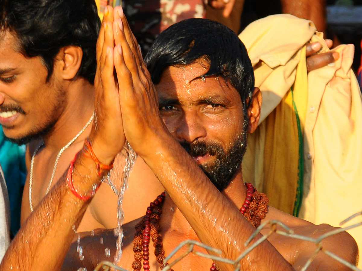 Maha Shivaratri Celebrations At Srisailam Mallikarjuna Swamy Temple Photo Gallery - Sakshi17