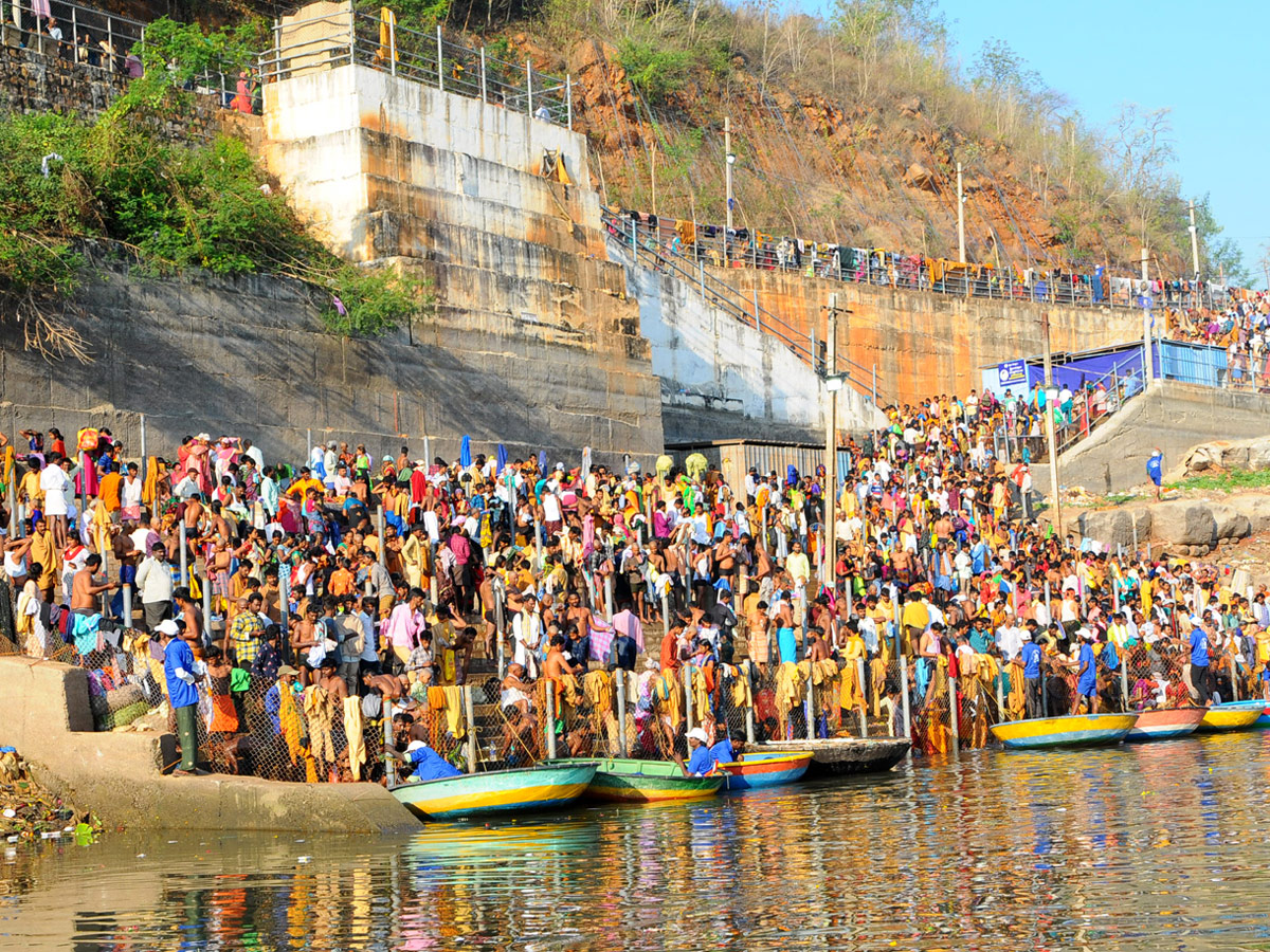 Maha Shivaratri Celebrations At Srisailam Mallikarjuna Swamy Temple Photo Gallery - Sakshi27