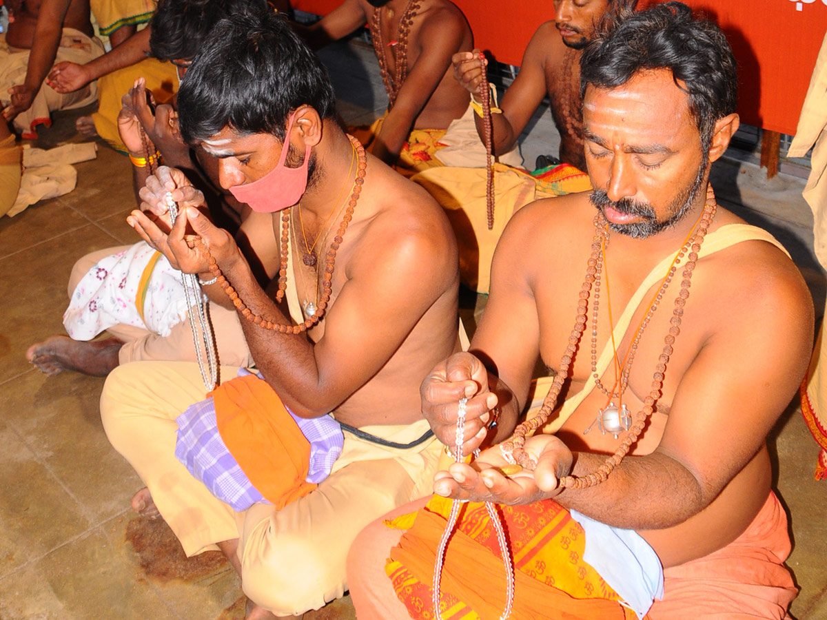 Maha Shivaratri Celebrations At Srisailam Mallikarjuna Swamy Temple Photo Gallery - Sakshi29