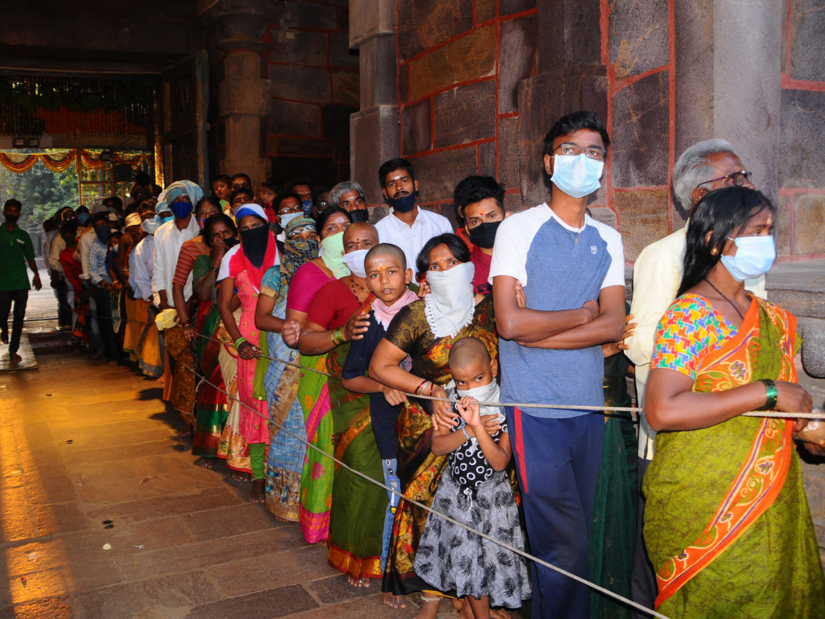 Maha Shivaratri Celebrations At Srisailam Mallikarjuna Swamy Temple Photo Gallery - Sakshi8