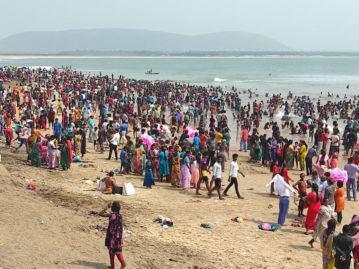 Visakhapatnam Rk Beach Photo Gallery - Sakshi22