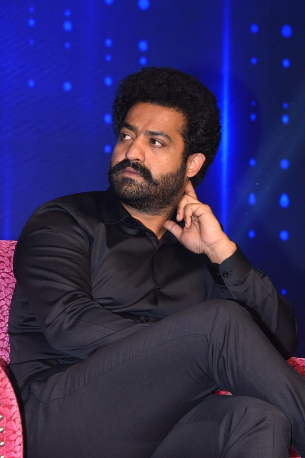 “Evaru Meelo Koteeswarulu” Be Hosted By Young Tiger NTR Press Meet Photo Galler - Sakshi15