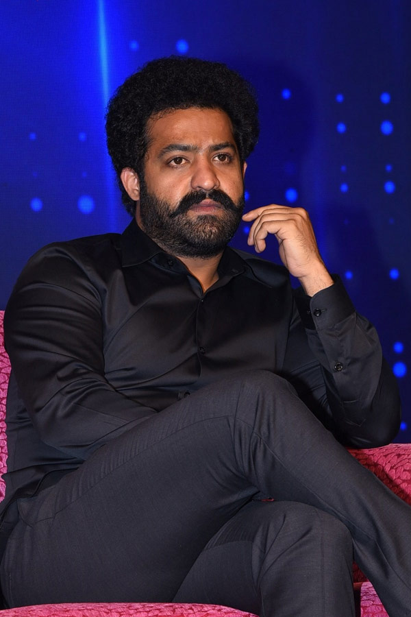 “Evaru Meelo Koteeswarulu” Be Hosted By Young Tiger NTR Press Meet Photo Galler - Sakshi17