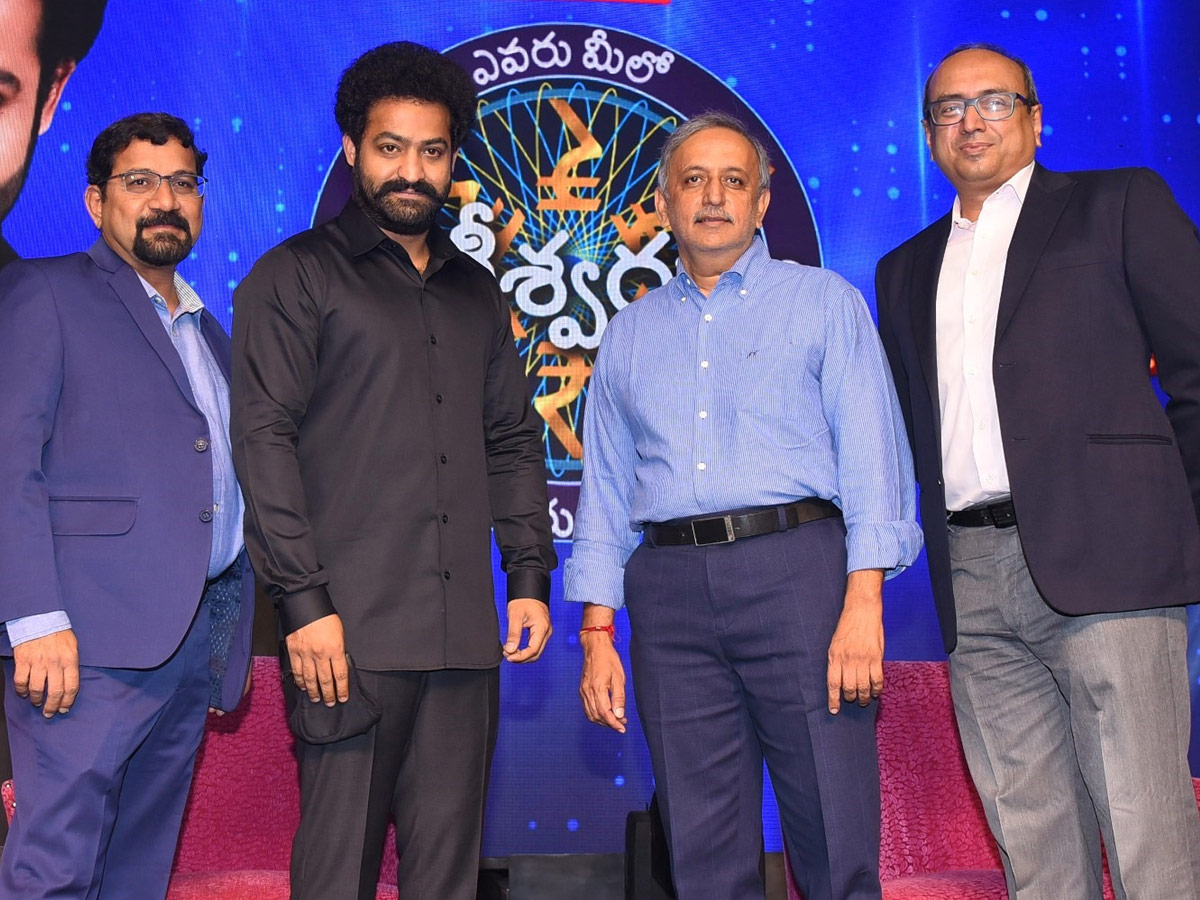 “Evaru Meelo Koteeswarulu” Be Hosted By Young Tiger NTR Press Meet Photo Galler - Sakshi2