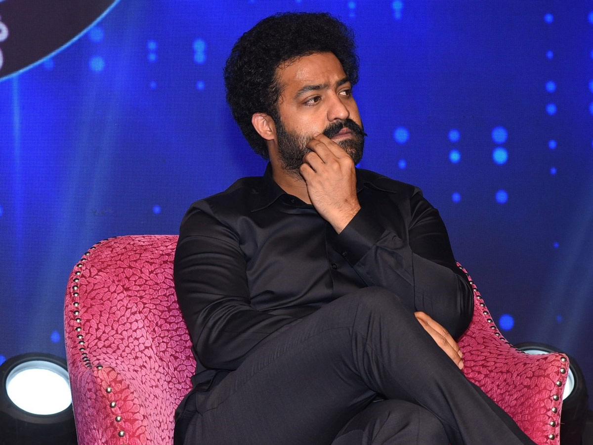 “Evaru Meelo Koteeswarulu” Be Hosted By Young Tiger NTR Press Meet Photo Galler - Sakshi3