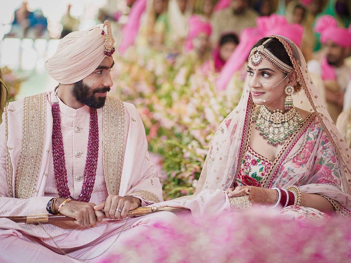 Jasprit Bumrah ties the knot with Sanjana Ganesan Photo Gallery - Sakshi2