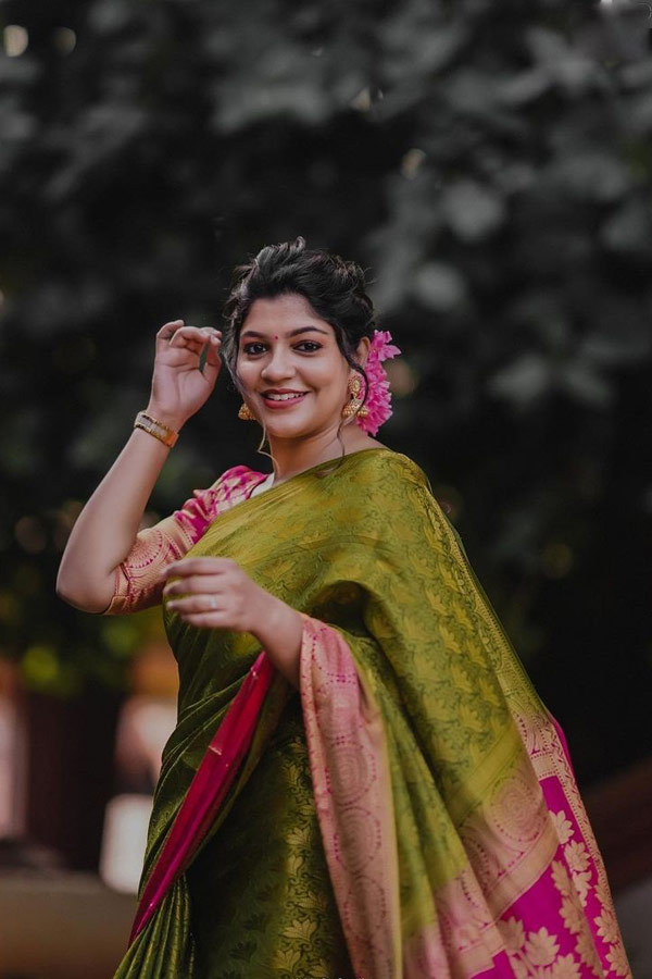 Aparna Balamurali Beautiful Photo Gallery - Sakshi20