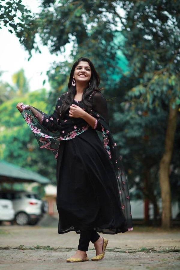 Aparna Balamurali Beautiful Photo Gallery - Sakshi29