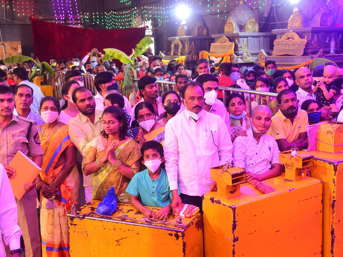 Yadadri brahmotsavalu beginning with Swasti Vachana Puja Photo Gallery - Sakshi22