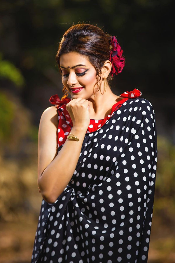 priyamani Beautiful Photo Gallery - Sakshi16