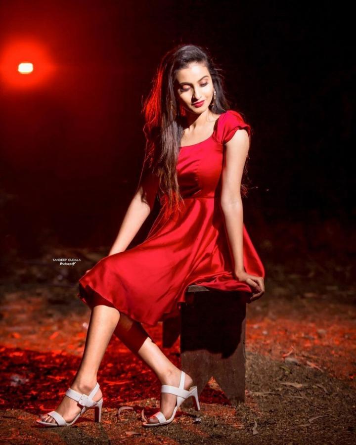 tik tok star deepika pilli photo gallery - Sakshi9