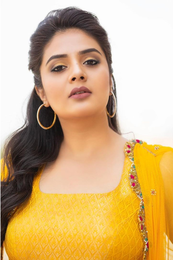 Srimukhi Latest Photo shoot Photo Gallery - Sakshi13