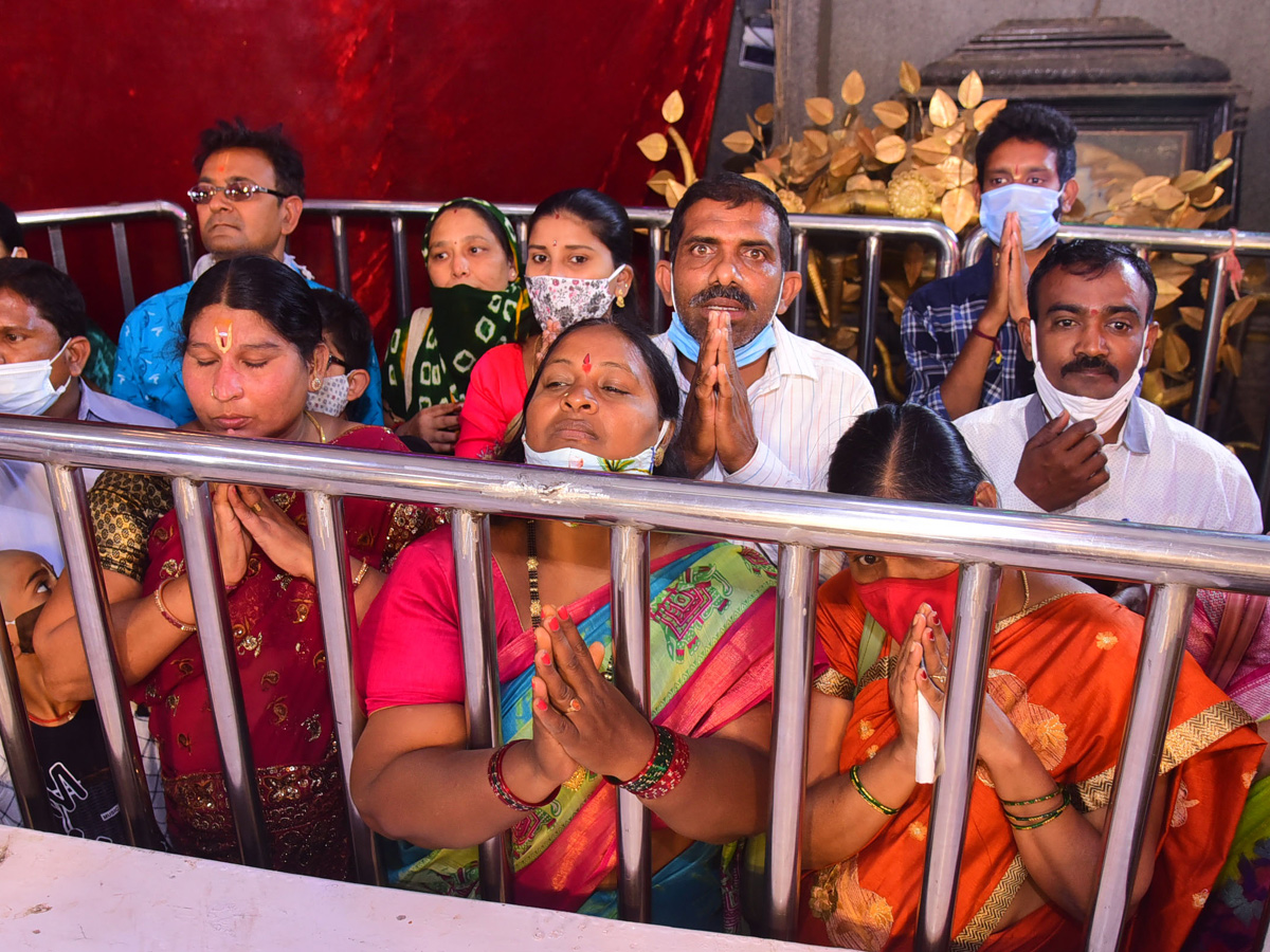 Yadadri Lakshmi Narasimha Swamy Vari Brahmotsavams 2021 - Sakshi3