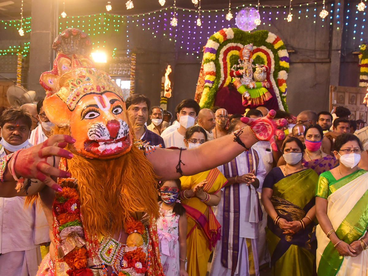 Yadadri Lakshmi Narasimha Swamy Vari Brahmotsavams 2021 - Sakshi6