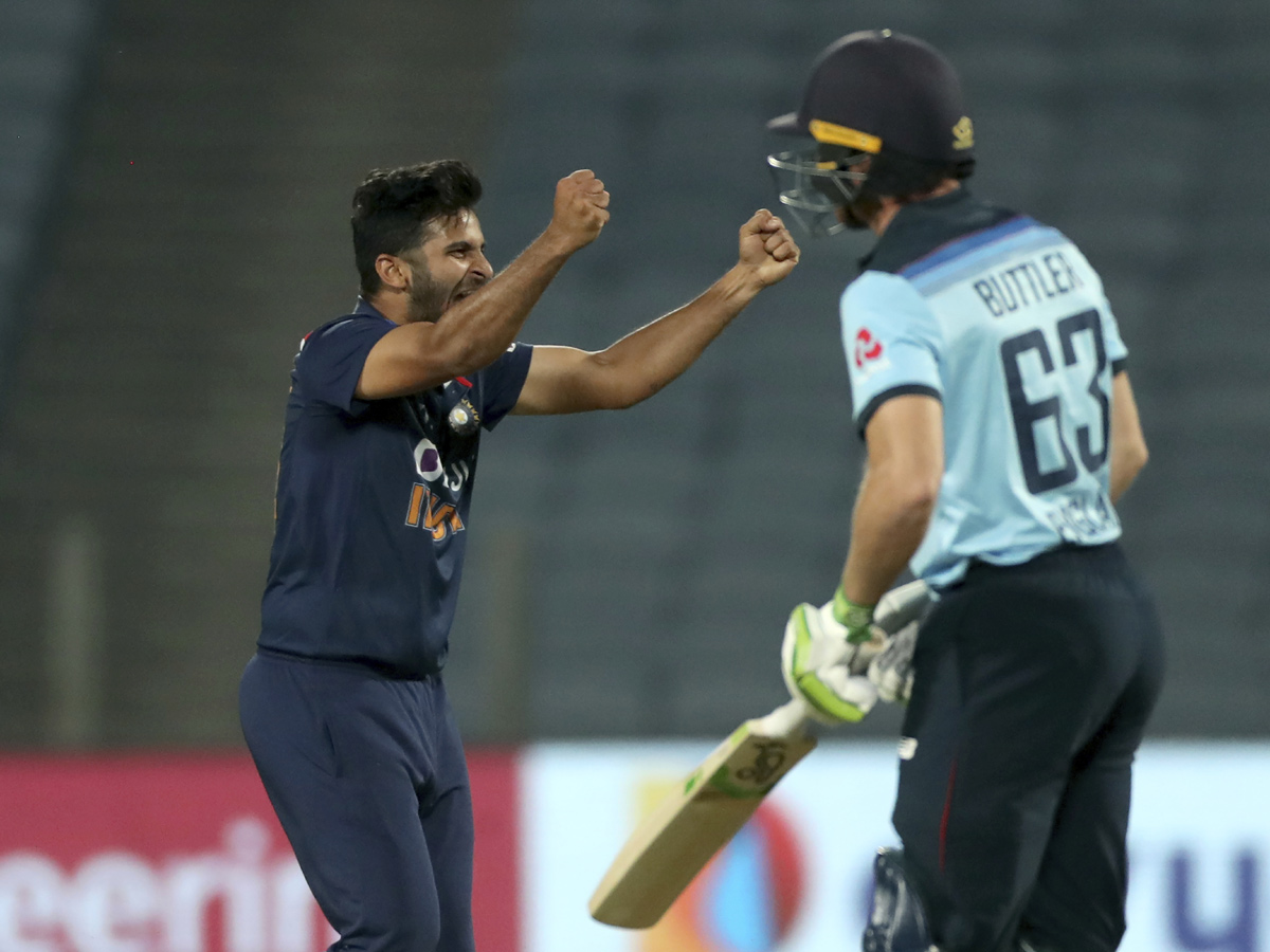 India beat England by 66 runs Photo Gallery - Sakshi24