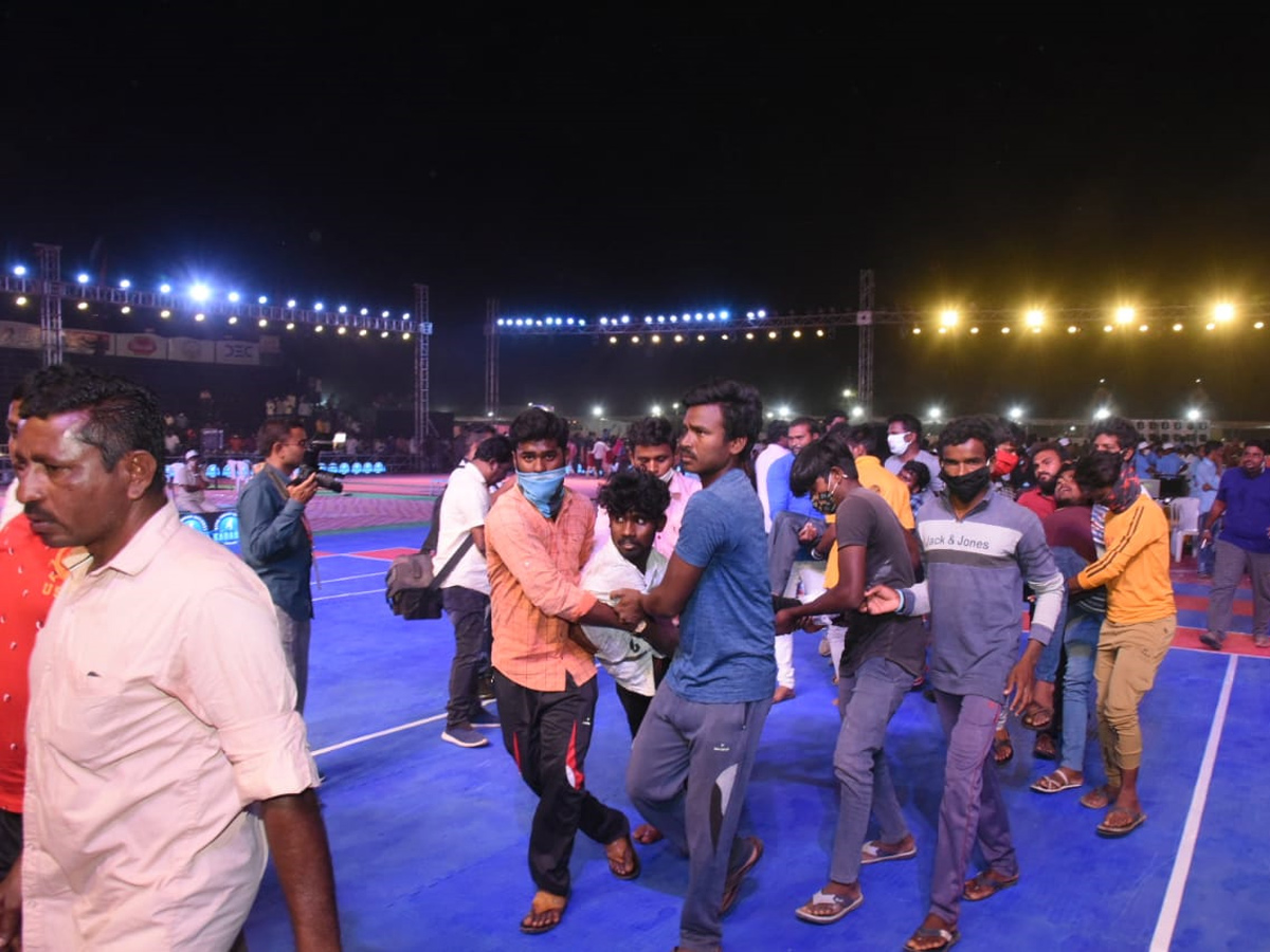 Stand Collapses At Kabaddi Championship in Suryapet - Sakshi10