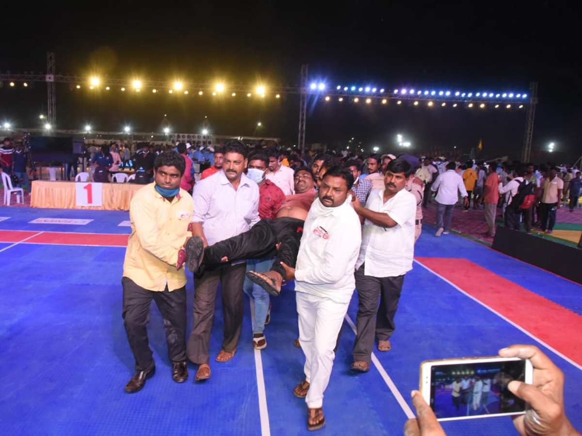 Stand Collapses At Kabaddi Championship in Suryapet - Sakshi13