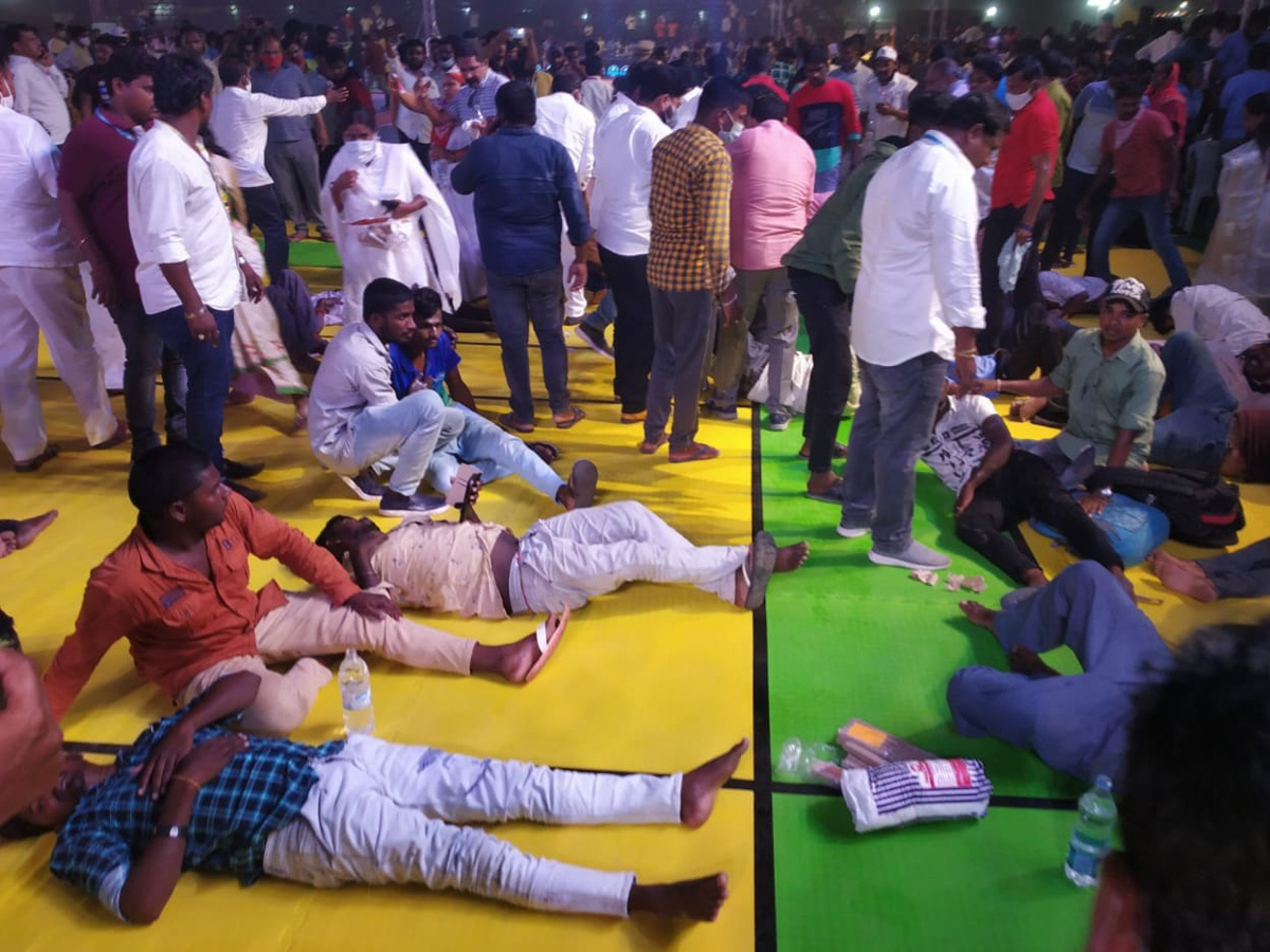 Stand Collapses At Kabaddi Championship in Suryapet - Sakshi6