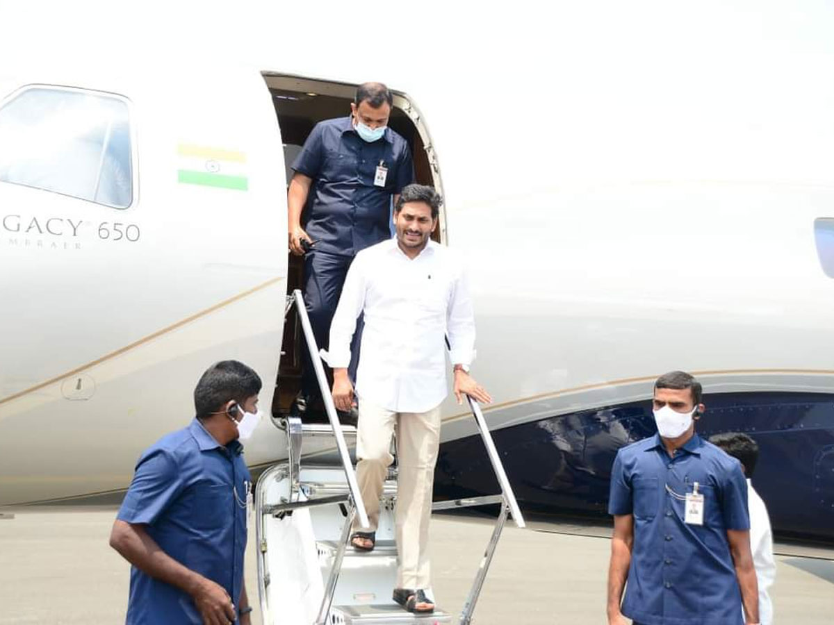 AP CM YS Jagan To Inaugurate Orvakal Airport in Kurnool Photo Gallery - Sakshi11