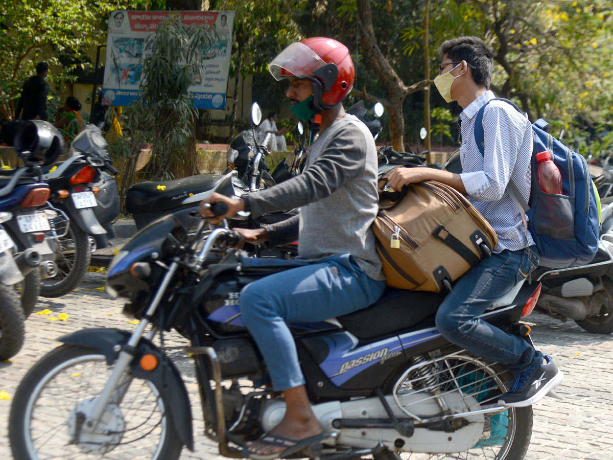 Students Going To Their Hometown After Closing Hostels Photo Gallery - Sakshi22