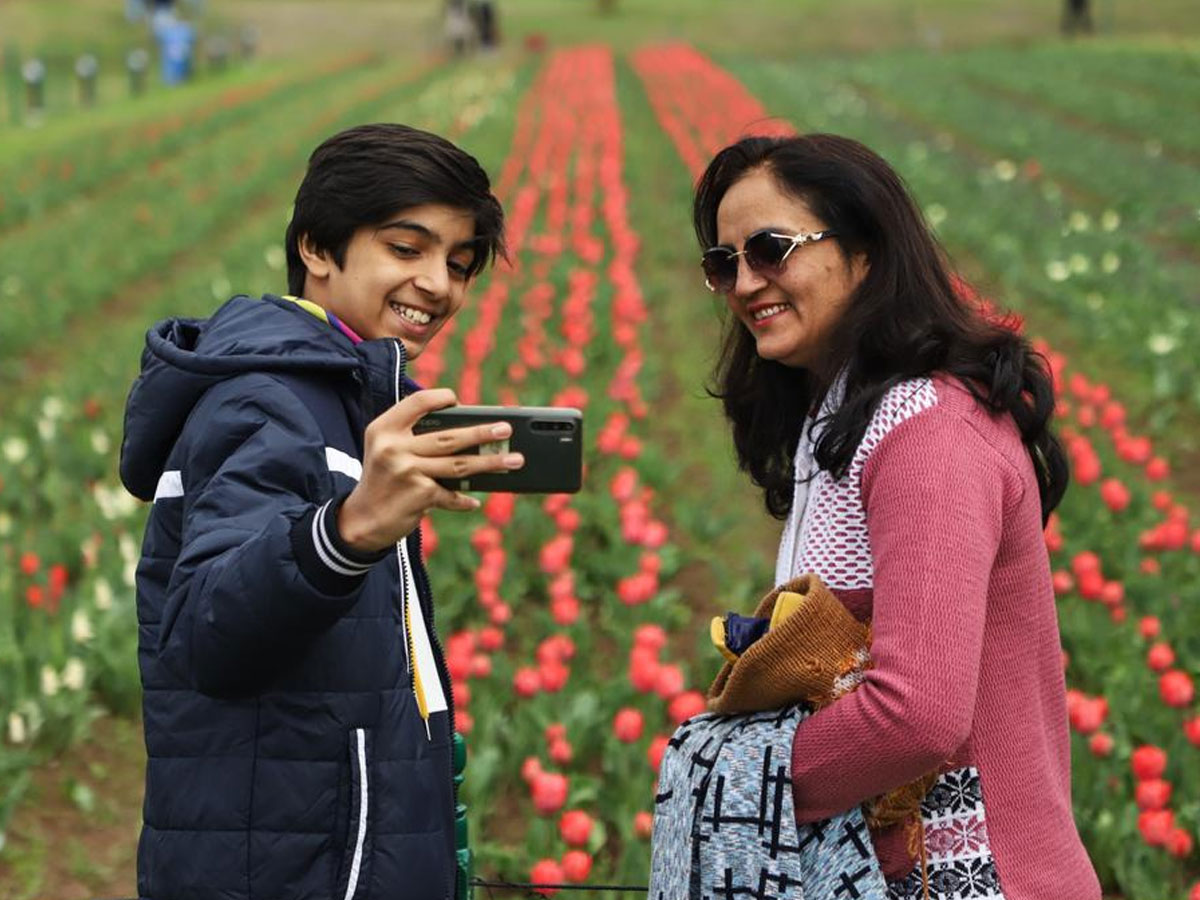 Srinagar Famous Tulip Garden Photo Gallery - Sakshi22