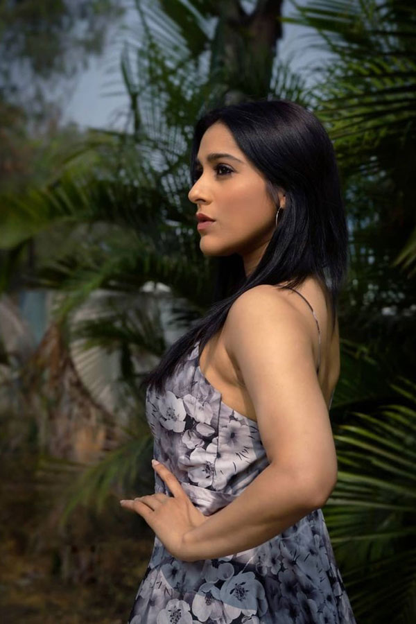 Rashmi Gautam Latest Photo Gallery - Sakshi31