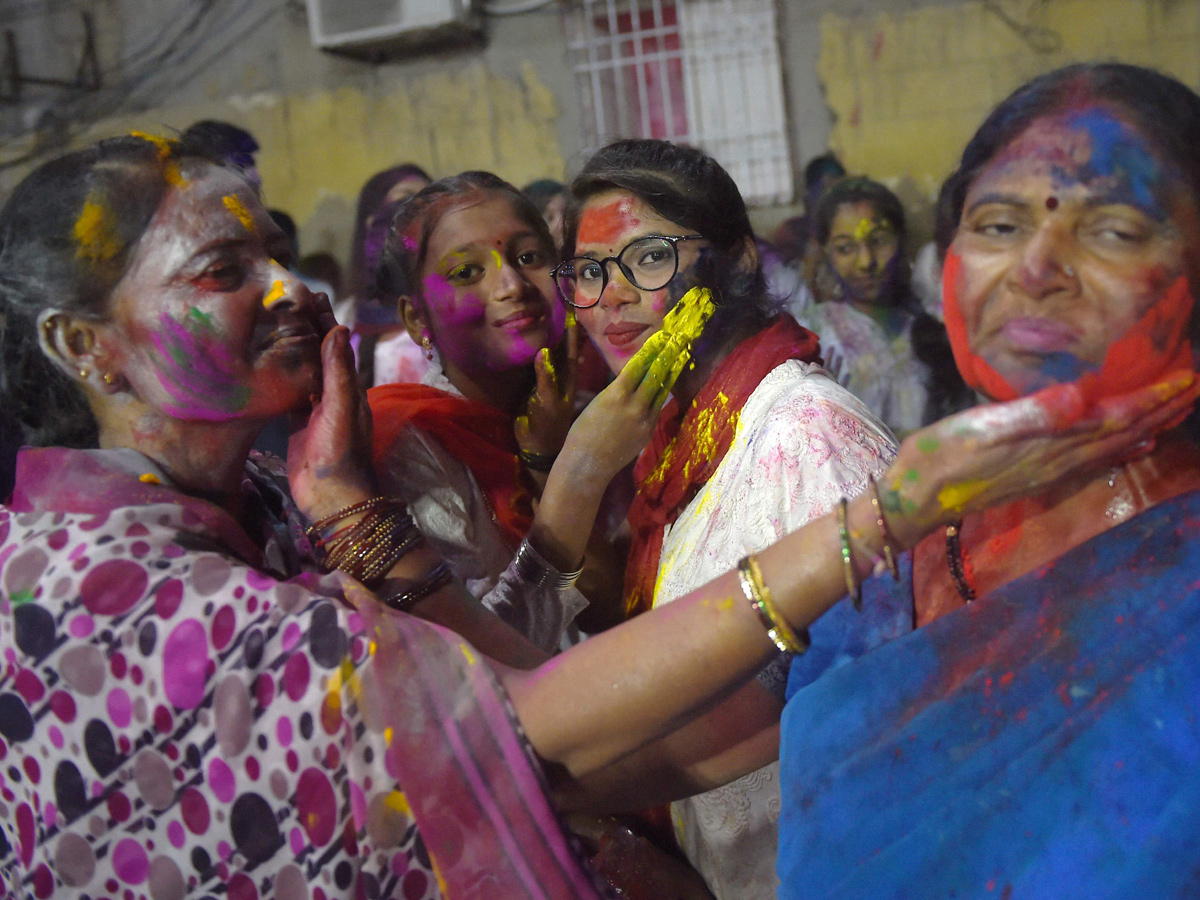 Festival Of Colors In India - Sakshi22