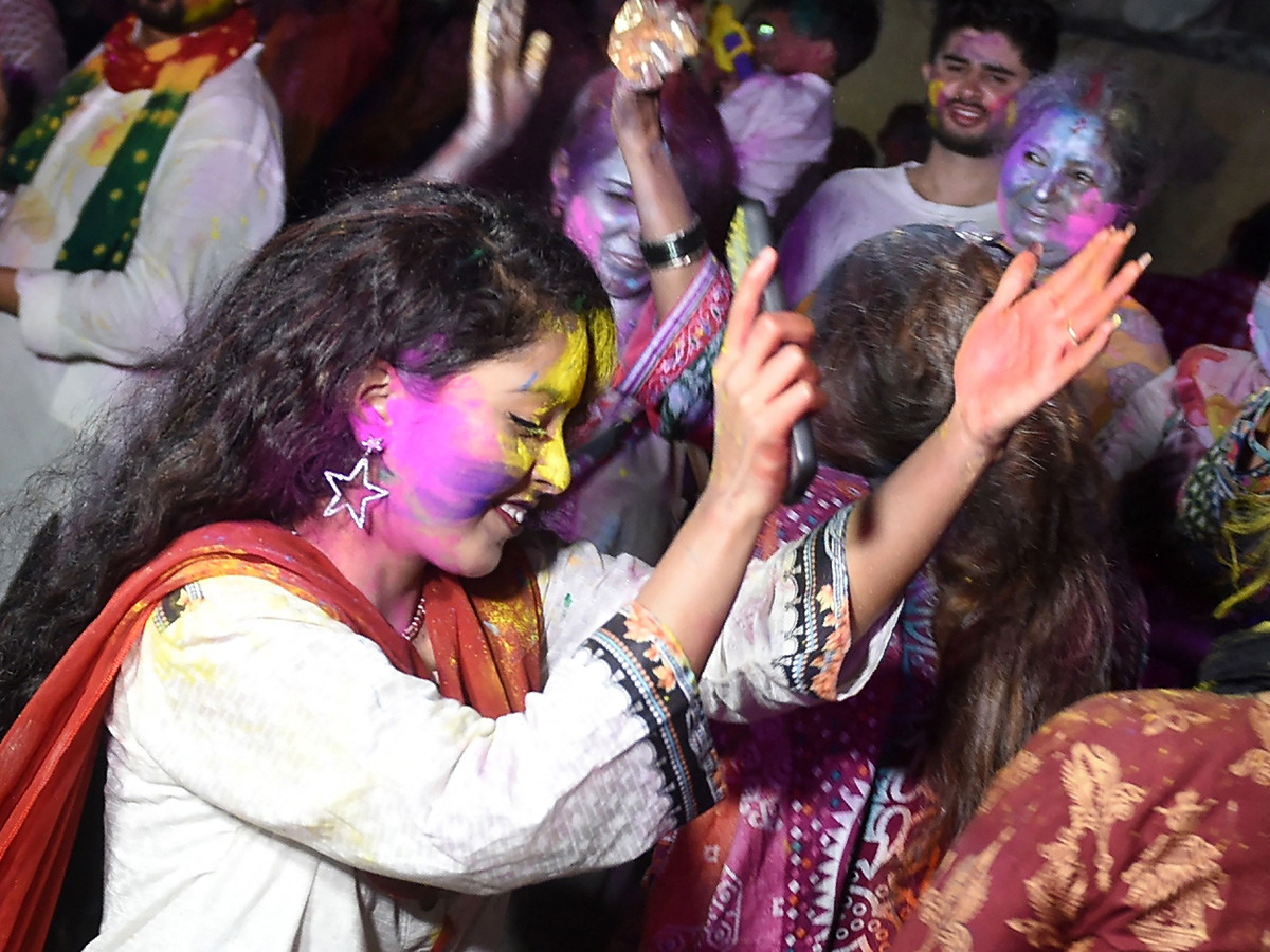 Festival Of Colors In India - Sakshi27