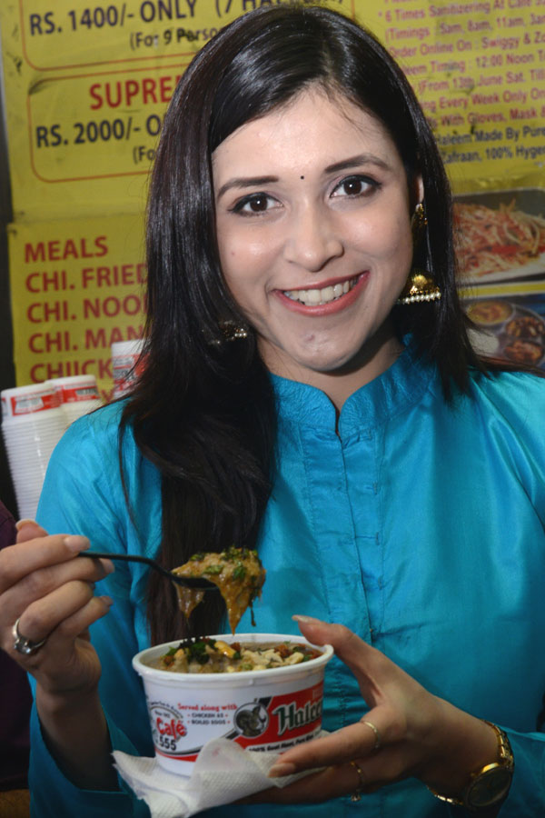 Cafe 555 Introduces Season's First Haleem At Masab Tank Photo Gallery - Sakshi14