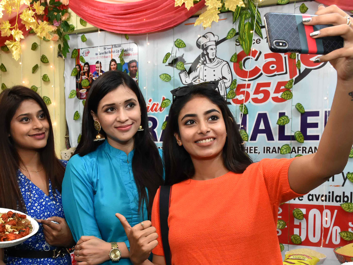 Cafe 555 Introduces Season's First Haleem At Masab Tank Photo Gallery - Sakshi4