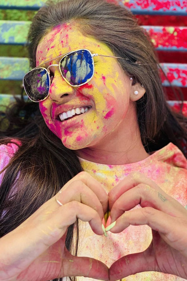 Holi 2021:Celebrities Paint The Town With Colors Photo Gallery - Sakshi24