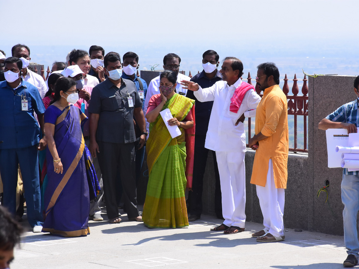 KCR Visits Yadadri Sri Lakshmi Narasimha Swamy Temple - Sakshi26